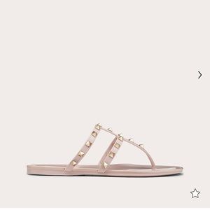 VALENTINO ROCKSTUD FLAT RUBBER SANDAL
